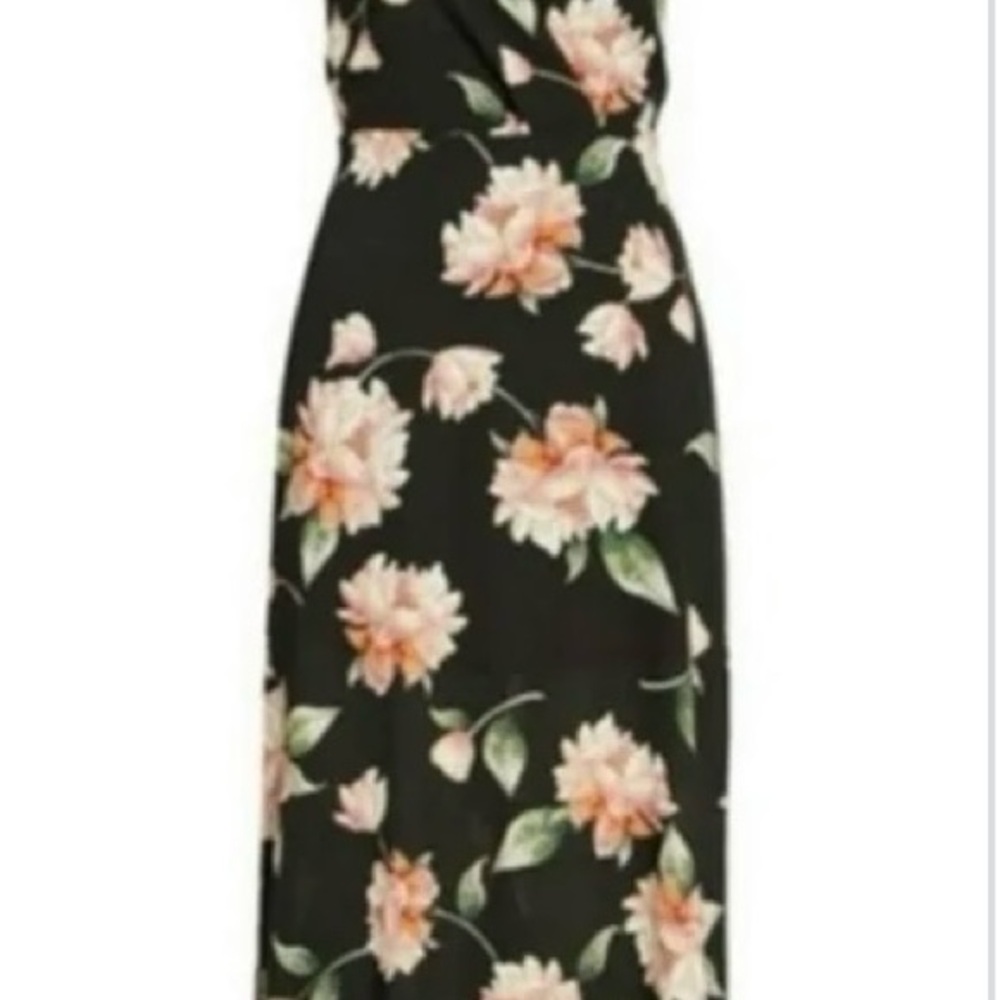Lush Plunge Floral Maxi Dress Size: Large